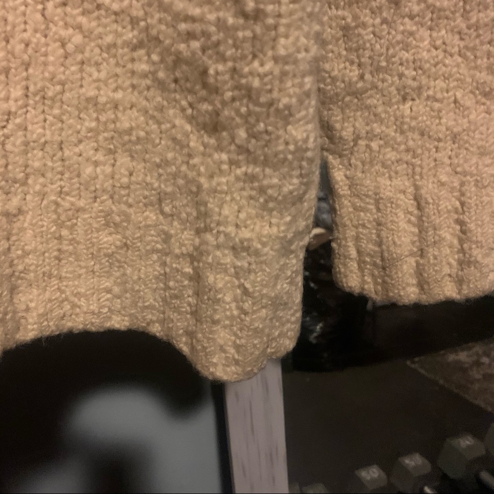 Wool Sweater - Picture 4 of 5